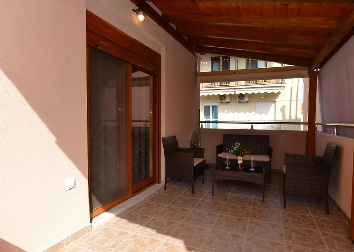 Twin\'S House