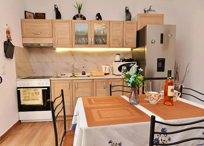 Twin\'S House